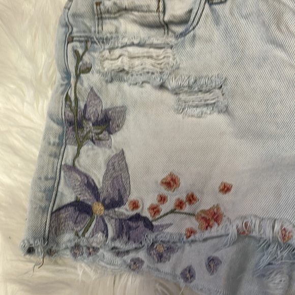 Floral Light Blue Denim Jean Shorts - Picture 5 of 8